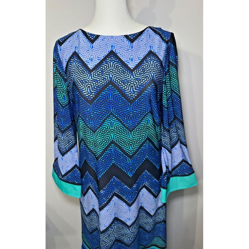 Eliza J Shift Dress NWT Size 8 Bell‎ sleeves Chevron Retro